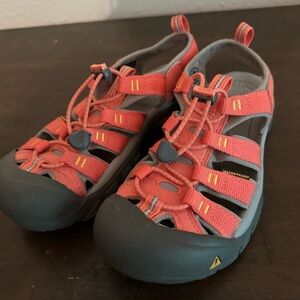 Keen Coral and Gray Women's Sandals